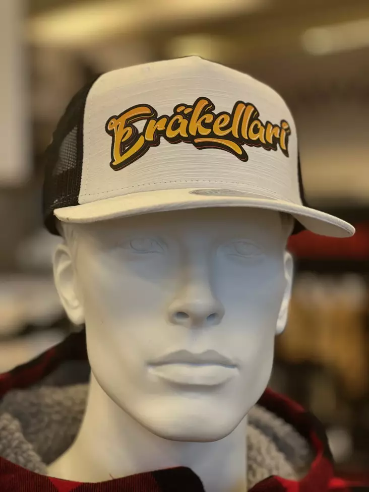 Eräkellari Lippalakki, valkoinen - Päähineet - 06999145963341 - 1