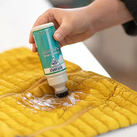 Nikwax StainScrub esipuhdistusaine 125ml - Hoitoaineet - 5020716761007 - 2