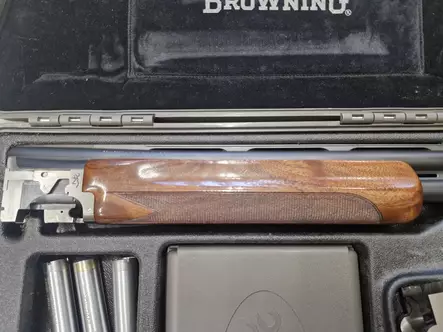 Browning B725 Sporting 12/76 32" - Käytetyt aseet - 3900000012368 - 2